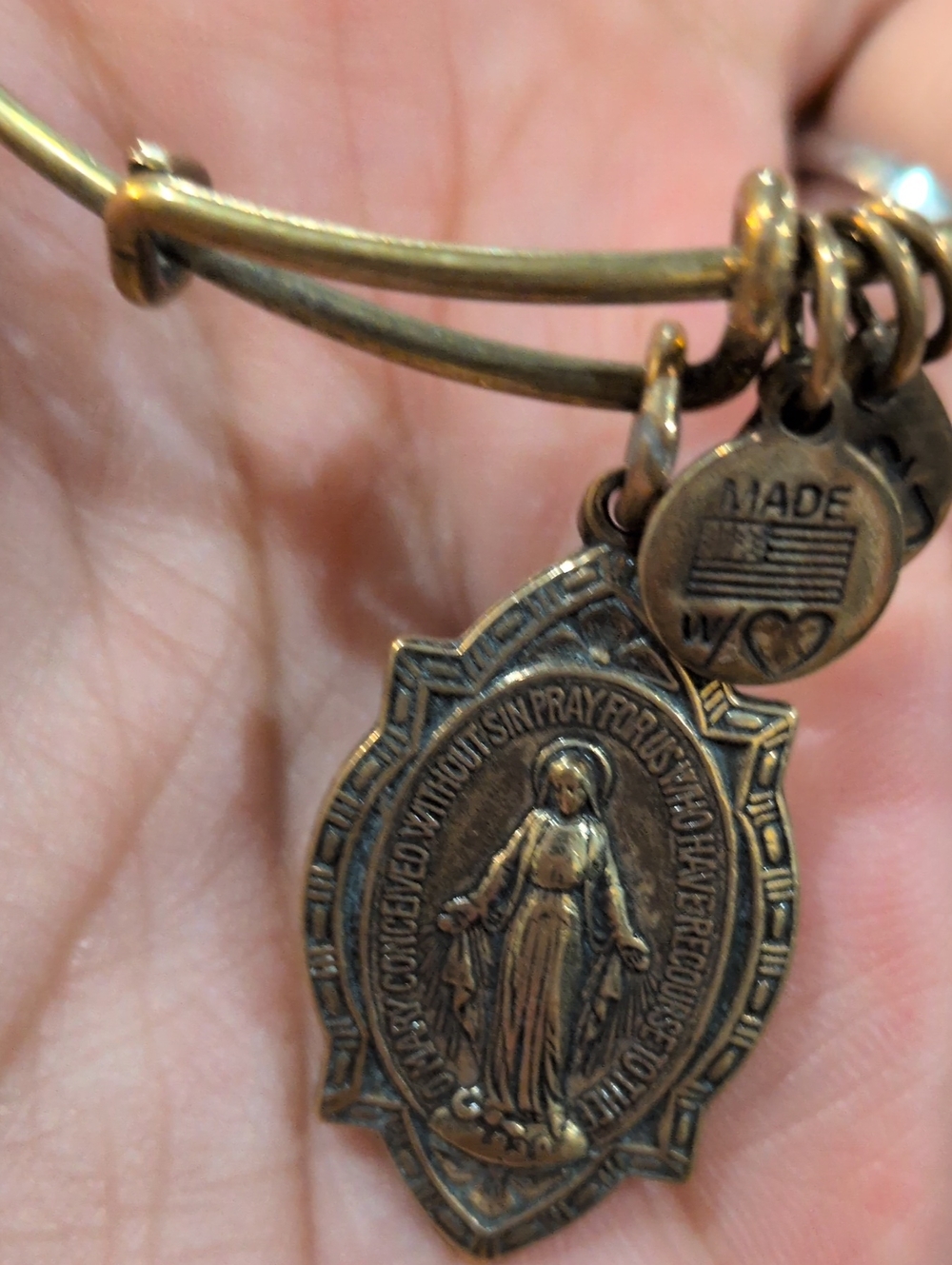 RARE Retired Alex and Ani Mother Mary Bangle Rafaelian Gold Vtg 66 Medallion